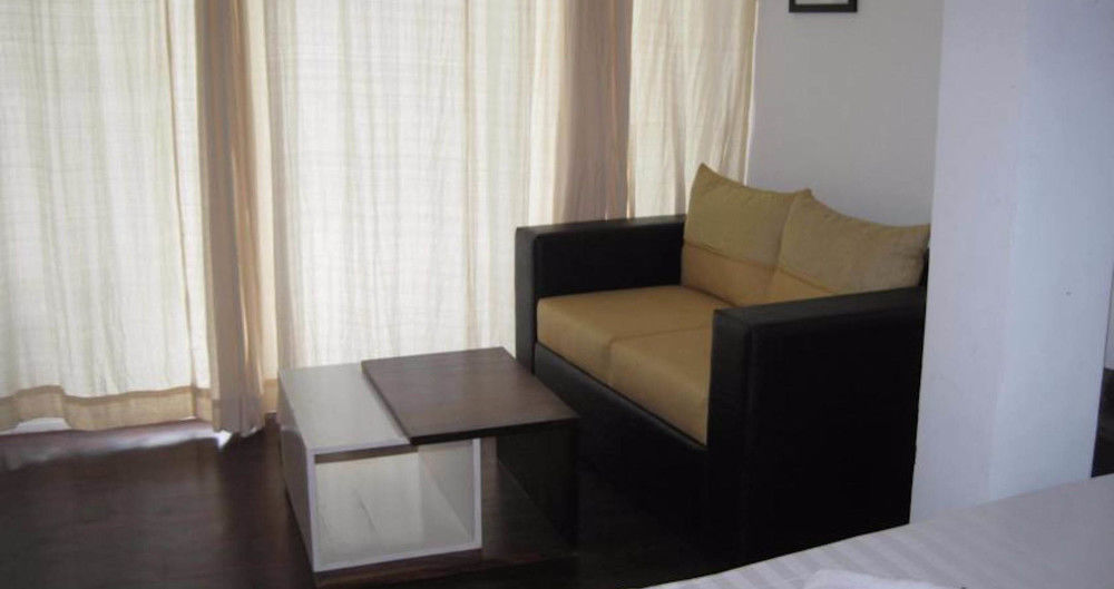 Lake Wind Hotel Tissamaharama Bagian luar foto